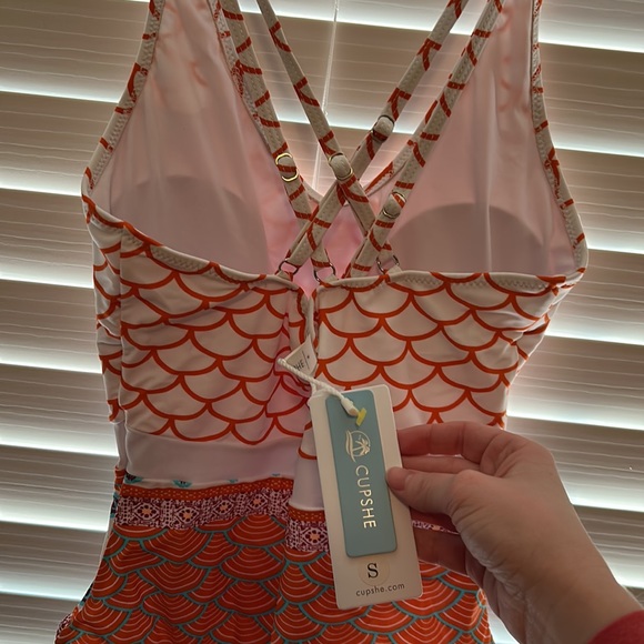 Fun orange one piece swimsuit - Picture 2 of 4